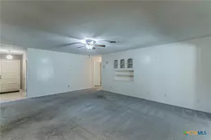 1808 N Beal St, Belton, TX 76513 - Photo 5