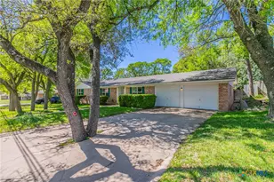 1808 N Beal St, Belton, TX 76513 - Photo 27