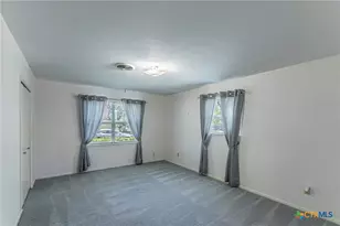 1808 N Beal St, Belton, TX 76513 - Photo 17