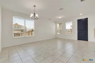 401 Briarfield Dr, Seguin, TX 78155 - Photo 7