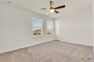 401 Briarfield Dr, Seguin, TX 78155 - Photo 23