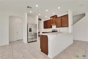 401 Briarfield Dr, Seguin, TX 78155 - Photo 11