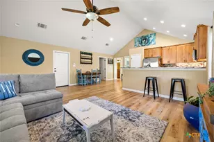 1306 Live Oak Dr, Spring Branch, TX 78070 - Photo 5