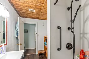 1715 Algee St, Port Lavaca, TX 77979 - Photo 11