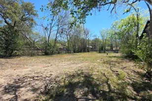 941 Matamoros St, Seguin, TX 78155 - Photo 1