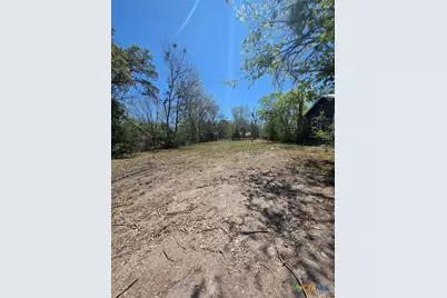 941 Matamoros Street, Seguin, TX 78155 - Photo 3