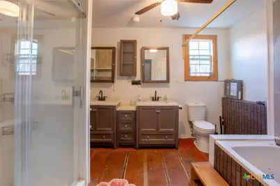 2203 E Trinity Street, Victoria, TX 77901 - Photo 3