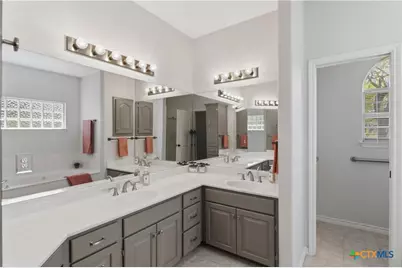 105 Old Campbell Road, Seguin, TX 78155 - Photo 21