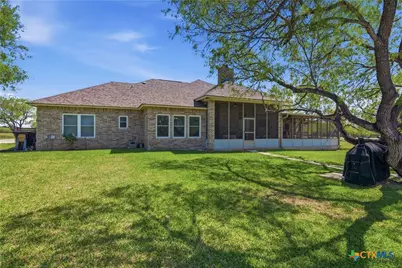 105 Old Campbell Road, Seguin, TX 78155 - Photo 37