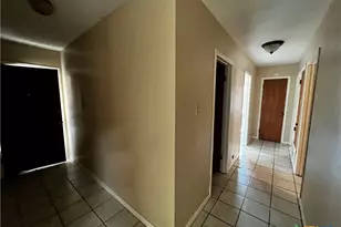 1004 Hillyer St, San Marcos, TX 78666 - Photo 5