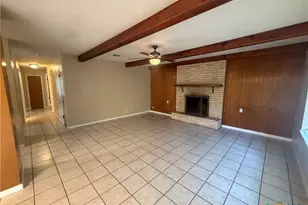 1004 Hillyer St, San Marcos, TX 78666 - Photo 3