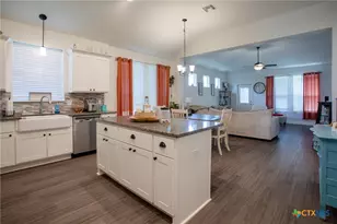 418 Brushy Creek, Victoria, TX 77904 - Photo 5