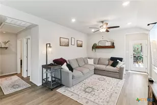 2024 Cowan Dr, New Braunfels, TX 78132 - Photo 9