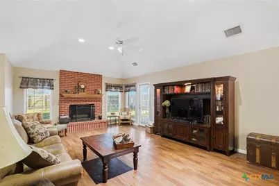 306 Cherrystone Circle, Victoria, TX 77904 - Photo 3