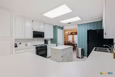 306 Cherrystone Circle, Victoria, TX 77904 - Photo 11