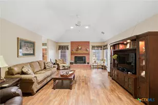 306 Cherrystone Cir, Victoria, TX 77904 - Photo 5