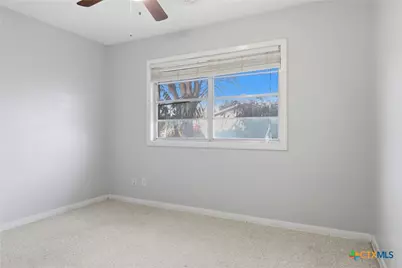 803 Hibiscus Lane, Victoria, TX 77904 - Photo 5