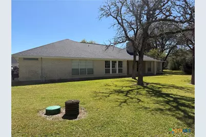 603 Oakway Street, Victoria, TX 77905 - Photo 3
