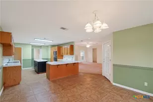 603 Oakway St, Victoria, TX 77905 - Photo 9