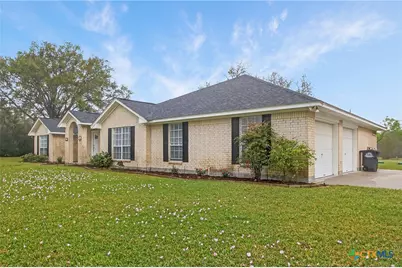 603 Oakway Street, Victoria, TX 77905 - Photo 3