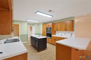 603 Oakway St, Victoria, TX 77905 - Photo 11