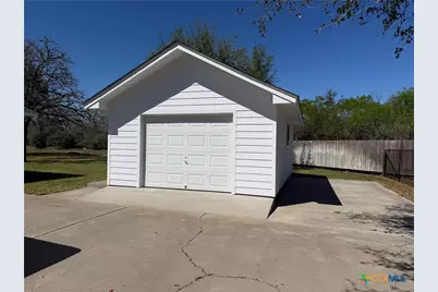 603 Oakway Street, Victoria, TX 77905 - Photo 5