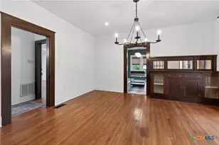 1042 SW Cross St, New Braunfels, TX 78130 - Photo 7