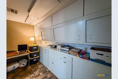 315 W Avenue M, Temple, TX 76504 - Photo 11