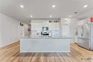 2946 Daisy Meadow, New Braunfels, TX 78130 - Photo 3