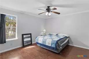 1051 Country Club Dr, Seguin, TX 78155 - Photo 11