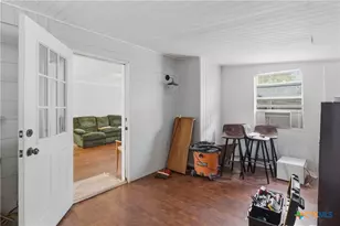 1051 Country Club Dr, Seguin, TX 78155 - Photo 25