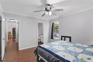 1051 Country Club Dr, Seguin, TX 78155 - Photo 21