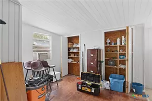 1051 Country Club Dr, Seguin, TX 78155 - Photo 23