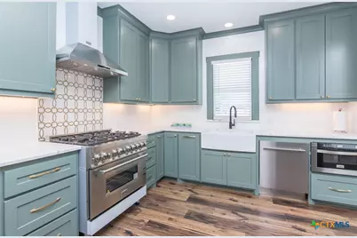 410 N Avenue D, Shiner, TX 77984 - Photo 17