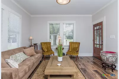 410 N Avenue D, Shiner, TX 77984 - Photo 11