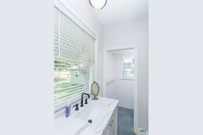 410 N Avenue D, Shiner, TX 77984 - Photo 33