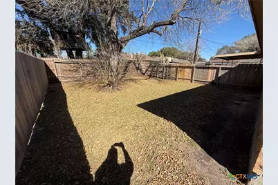 608 King Arthur Street, Victoria, TX 77904 - Photo 13