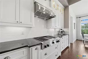 1058 Provence Pl, New Braunfels, TX 78132 - Photo 11