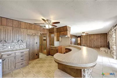 395 State Highway 304, Gonzales, TX 78629 - Photo 7