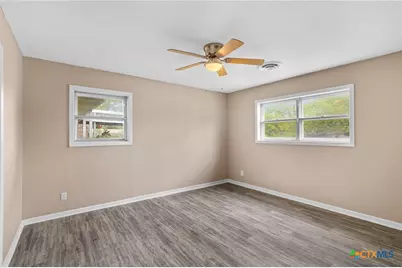 2512 E Airline Road, Victoria, TX 77901 - Photo 19