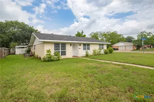 2512 E Airline Rd, Victoria, TX 77901 - Photo 1