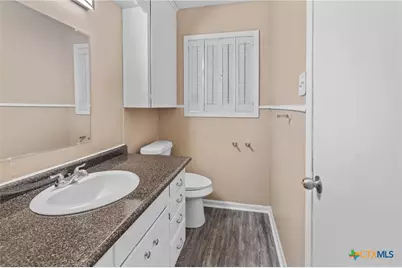 2512 E Airline Road, Victoria, TX 77901 - Photo 17