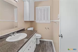 2512 E Airline Rd, Victoria, TX 77901 - Photo 17