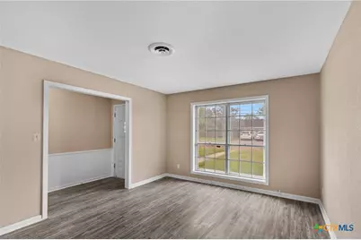 2512 E Airline Road, Victoria, TX 77901 - Photo 5