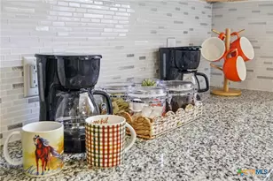 230 Thompson Pl, San Antonio, TX 78225 - Photo 11