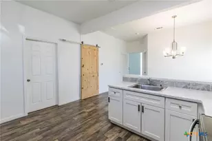 914 S 2nd St, Temple, TX 76504 - Photo 9