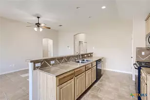 3032 Douglas Fir Dr, New Braunfels, TX 78130 - Photo 3