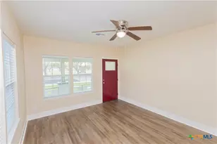 1903 E North St, Victoria, TX 77901 - Photo 3