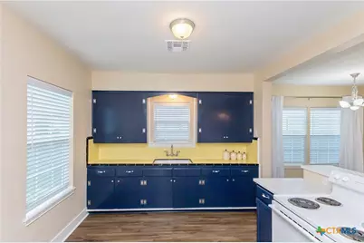 1903 E North Street, Victoria, TX 77901 - Photo 11