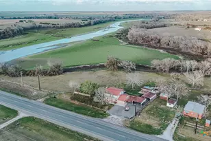 605 State Hwy 172, Ganado, TX 77962 - Photo 1